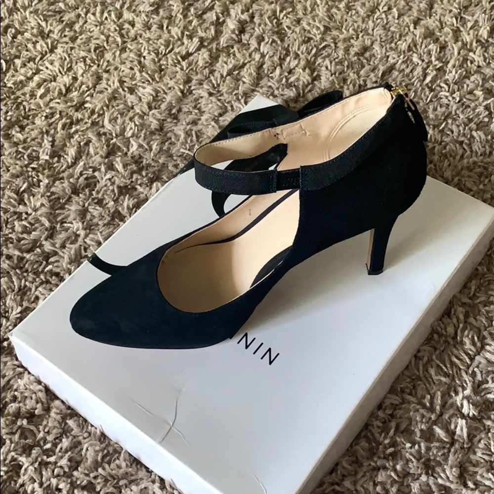 Nine West - Picture 4 of 4